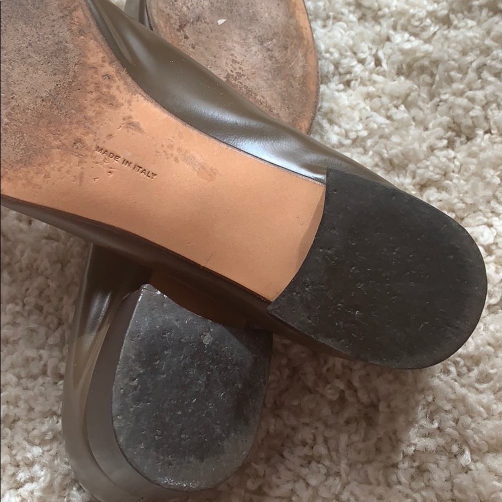 Ferragamo - Picture 4 of 6